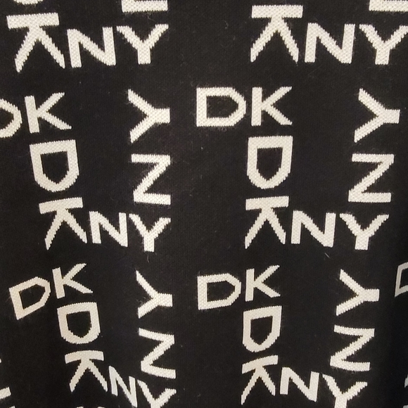 Womens DKNY Logo V Neck Sweater Size M - Picture 8 of 8